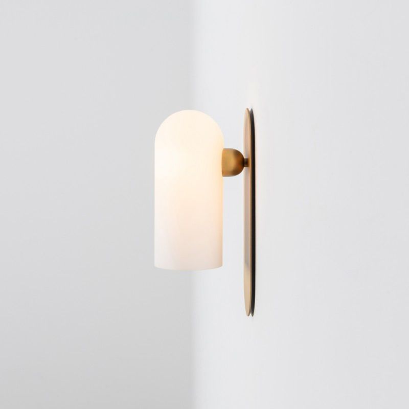 Schwung Odyssey Burnished Brass Wall Light | Medium